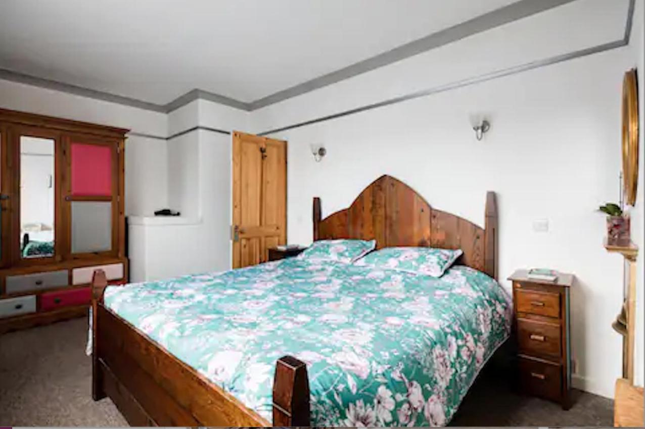 Lovely Three Bedroomed House, Parking 2 Cars Londres Exterior foto