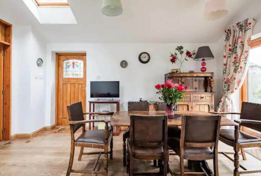 Lovely Three Bedroomed House, Parking 2 Cars Londres Exterior foto