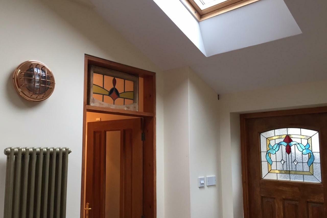 Lovely Three Bedroomed House, Parking 2 Cars Londres Exterior foto